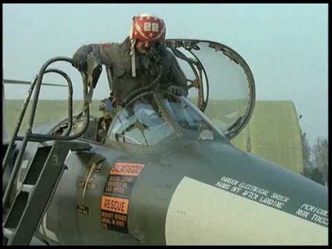 Formula 1 vs. Jet: Gilles Villeneuve, Nelson Piquet, & Bruno Giacomelli vs Italian F104 1981