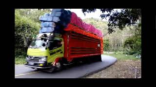 Download lagu Truk lintas Kendari melewati tanjakan tamborasi !!Geri bos ku mp3