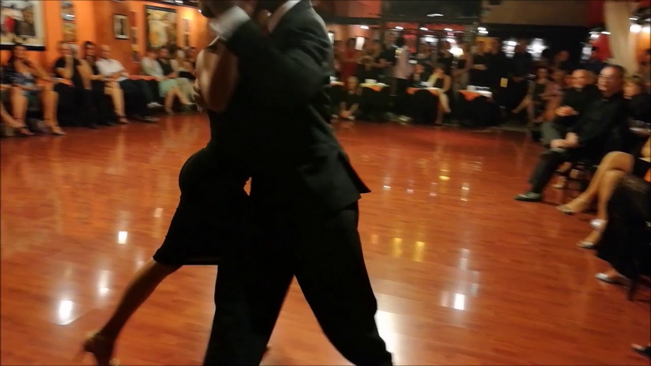 Milonga di Gala con Show dei Maestri de La Mariposa - Julio Alvarez y Yailet Suarez