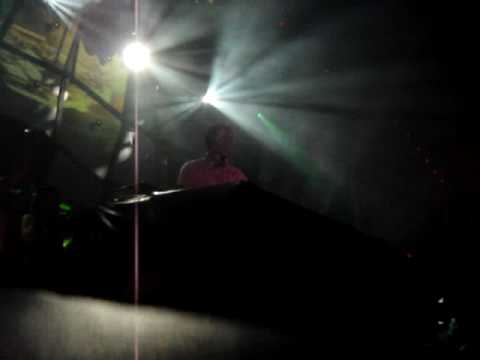 Armin van Buuren @ Thessaloniki, Greece 25-04-2009 Wippenberg vs Marc Vision - Chakalaka's Time Gate