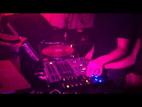 CHRIS ALLEN B2B GREGOR HEAT @ minds family soulkitchen 26-12-11