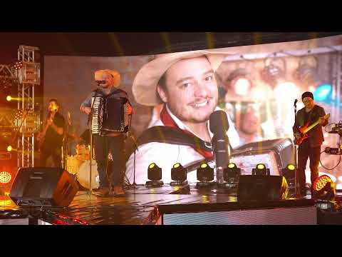 Abacaxi sem freio - Banda Santo Fole no Estrelas Do Sul - ao vivo