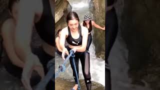 Download lagu Ranty Maria manjat bantuin dong #shorts #hot #rantymaria mp3