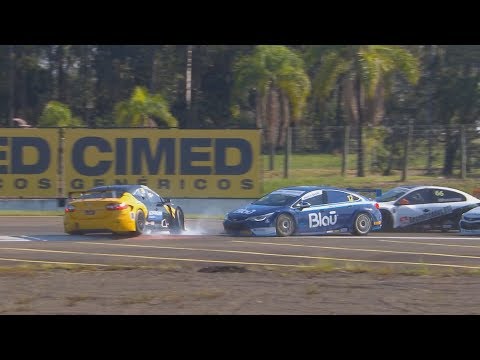 Brasileiro de Marcas 2018. Race 2 Autódromo do Velopark. Start/1st Lap Spins