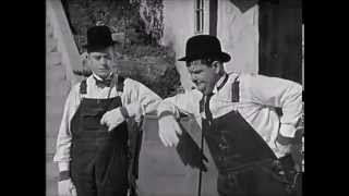 Perry Como - It's A Good Day ( Laurel and Hardy) HD