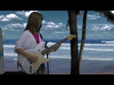 LORENA BRACO (10 anos) HAWAII 5 0 - The Ventures -