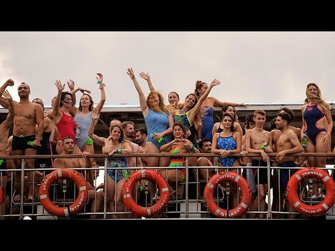 Über 2800 Schwimmer überqueren Kontinente beim Bosporus-Event in Istanbul
