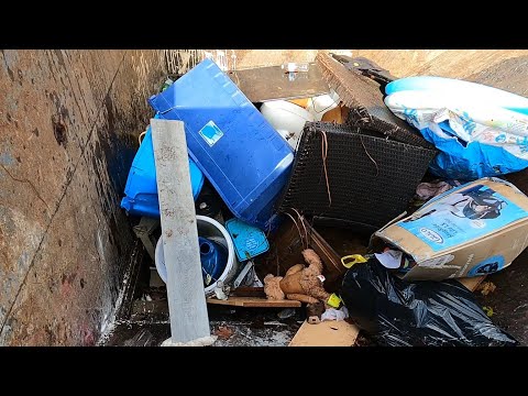 Plastic Carnage! Compactor Obliterates Vinyl, Furniture, garbage bags and more!