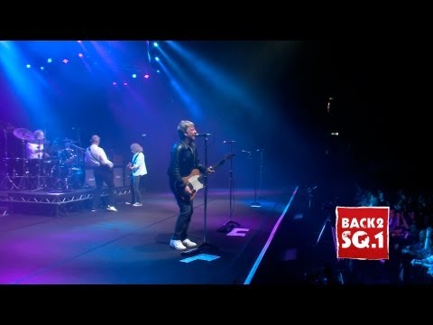 Status Quo - Rain (Live at Wembley) - The Frantic Four
