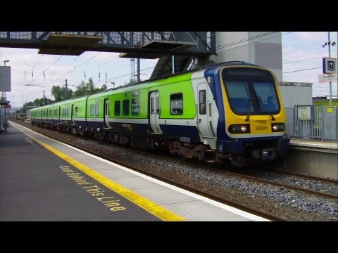 29000 Class DMU Train number 29106 - Clontarf Road Station