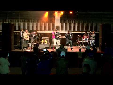 DJ HUM -  E O Expresso do Groove no CCJ.