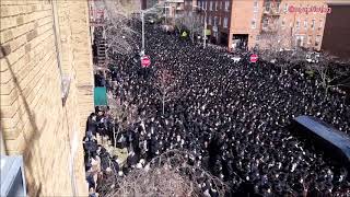 NYPD Cop&#39;s Leg Injured During Skulen Rabbi Huge Funeral