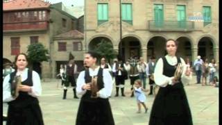 Grupo Folclórico Os Alegres, en el día de La Peregrina