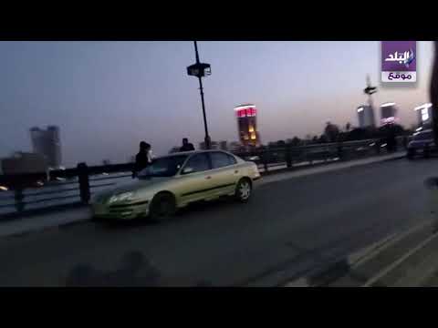 مواطنون يتناولون الأفطار أعلي كوبرى أكتوبر وقصر النيل