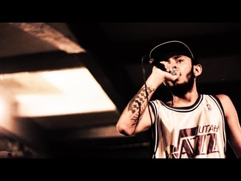 Hot Apocalypse - Monstro (Part. Well - Prod. Coyote Beatz) - Pocket Show Duelo de MC's 21/12/12