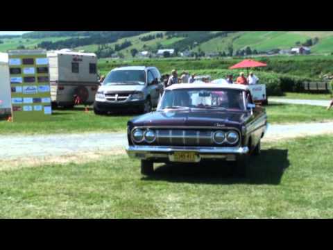 Exposition de voitures et motoneiges antiques St-Joseph Beauce