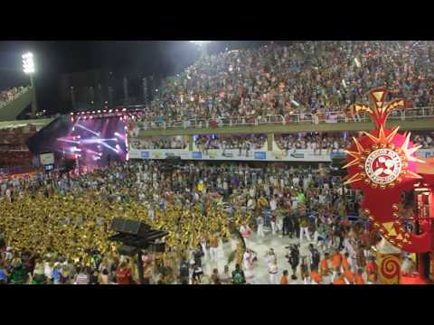 Bateria do Salgueiro encerrando o desfile - Carnaval 2018