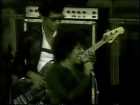 Miúcha e Bebel Gilberto cantam "Juju e Balagandans" - 1980