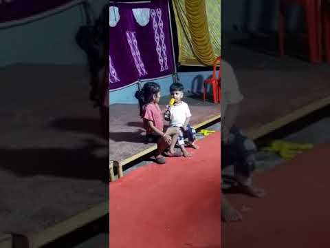 sister sharing ice cream with brother😍