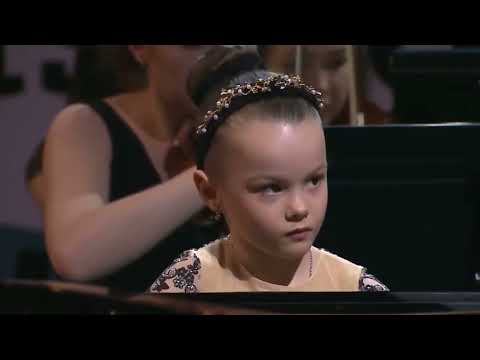 Bach - Concerto for clavier and orchestra in F minor, movements II and III Agafya Korzun Agafia