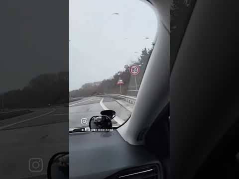 AUTOBAHN  EINFAHRT HUSUM/HEIDE EINFÄDELN!