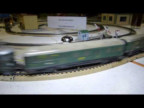 39. Stummi-Treff WN,  09 - Läutewerk  (Märklin 438) und RE 4/4  mit Schürzenwagen