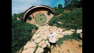 Inside A REAL Hobbit Hole!