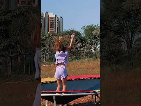 Cama elástica e sol !  #YouTubePartner #shorts