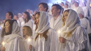 Over A Thousand People Came Together To Break a Record And Bring This Moving Christmas Hymn To Life