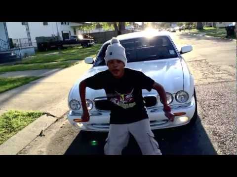 Noodle That Bih - Lil Dee ft. Roc ( official video )