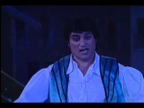 zarzuela el barberillo de lavapies: Lamparilla quejandose del gobierno