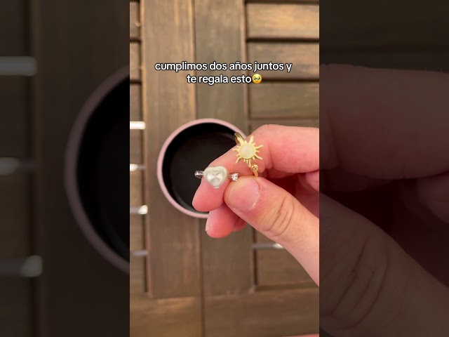 Vídeo relacionado con Clockjuan 2 anillos de resina de rana verde 3D, divertidos anillos personalizados, regalo de joyería para cumpleaños, Navidad, día de San Valentín, regalo para mujeres y niñas, anillos de resina