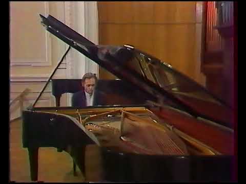 Igor Zhukov - Moscow TV recital 1987 -  Part 1