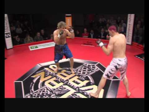 CLAN WARS 7   DECKY DALTON V ANDY YOUNG ROUND 1