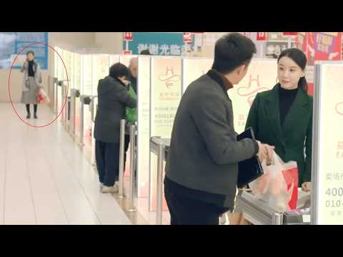 On their anniversary, wife sees husband with his mistress and breaks down instantly.