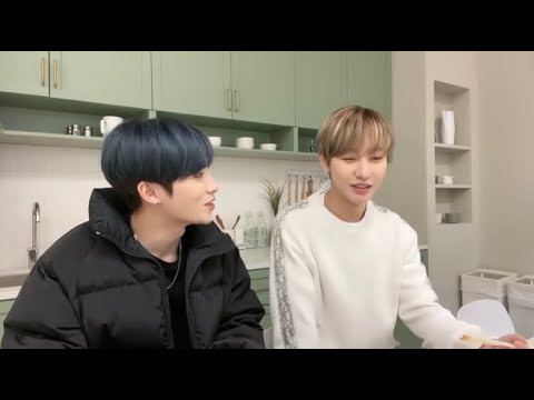 (ENG SUB) [211221] RENJUN & XIAOJUN TALKING ABOUT DOYOUNG'S SOLO STAGE