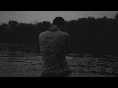 Leszczyński - Wtorek, wanna, siedemnasta [video dir. @niezlykretik] (prod. Beck Beatz)