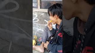 Download lagu mletre mendem asek || mas Johan mendem trambule nanas muda #shorts mp3