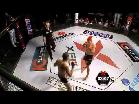 XFC na RedeTV!: Cabello pressiona 'Xaropinho' em luta tensa no 2º round