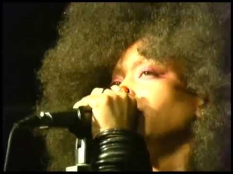 Erykah Badu performs at Sol-Fusion visit his-story08.blogspot.com