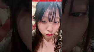 ライブ配信　ストレッチからの胸チラ女神　ブラチラ　谷間　nipslip