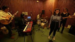 D&#39;Sound - Ain&#39;t Giving Up (Band cover)