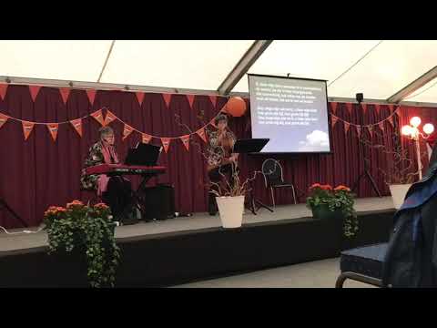 Anneke en Suze - O Heer mijn God, wanneer ik in verwond’ring (Opwekking 407) - samenzang