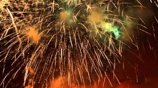 preview picture of video 'Great Torrington Castle Bonfire & fireworks Aug 2010'