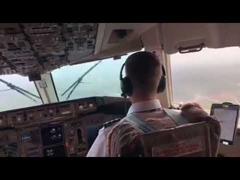 ATERRADOR aterrizaje de un ✈767✈ con TURBULENCIAS😱🛬