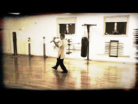 Mantis Double Axe form (螳 螂 斧 頭）