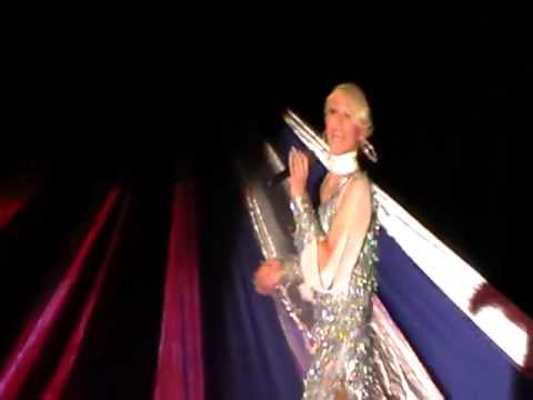 Helena Vondráčková Dlouhá Noc Slečna Sindy Travesti show Divoké Kočky Fiesta
