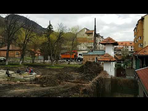 În sfârșit, după zeci de ani de așteptare a început reabilitarea Parcului Pensionarilor