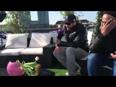 Sido zerstört Blumenvase im SAT1 Frühstücksfernsehen 😂!!