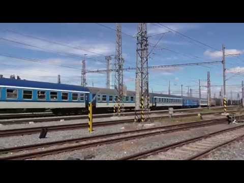 362.001-0 retro | ES 499.1001 | DKV Brno na vlacích R 907/908 | na pozadí 362.019-2 R 910